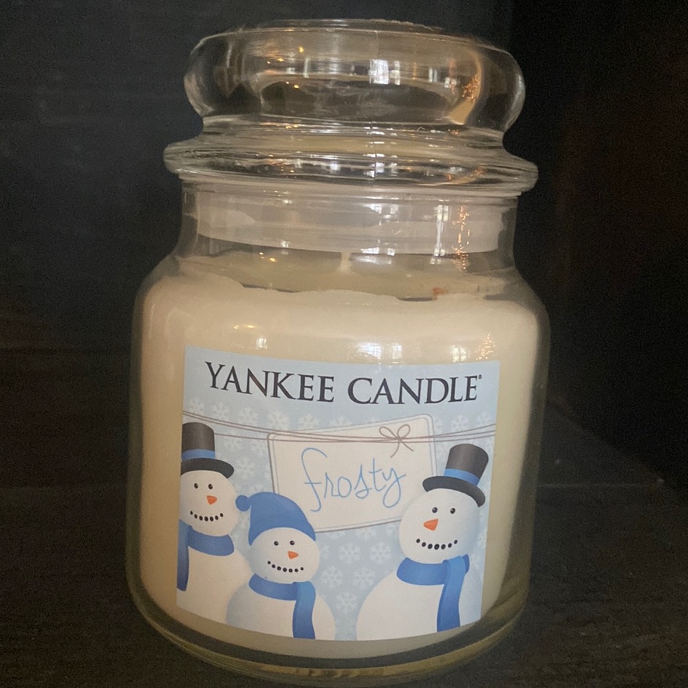 Yankee Candle Frosty Candle